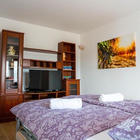 Apartma Tri Oljke Dobrovo Exterior foto