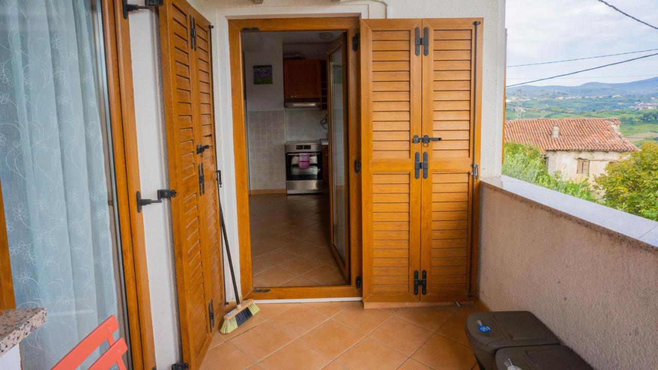 Apartma Tri Oljke Dobrovo Exterior foto